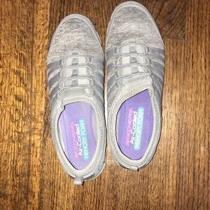 Skechers slip on shoes